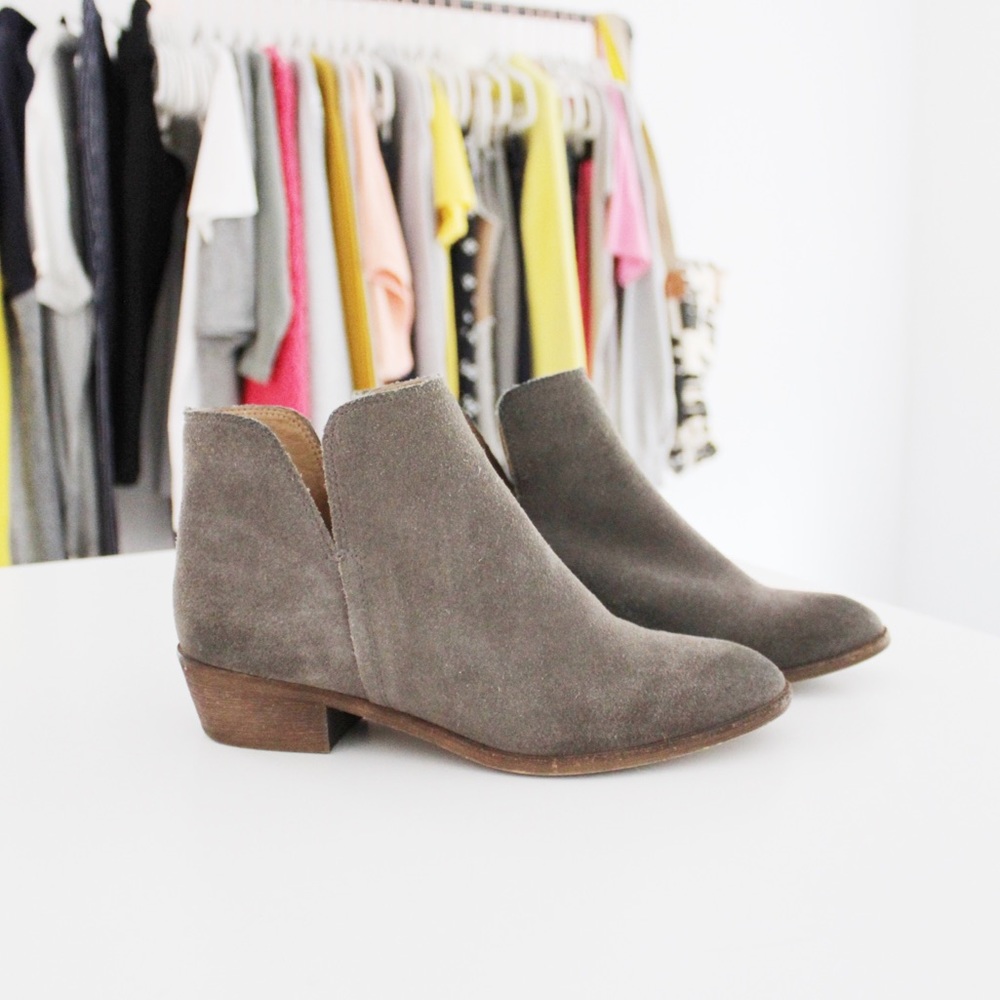 Splendid Suede Hamptyn Booties - Picture 1 of 8